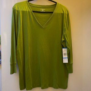 New V-neck Jones New York top